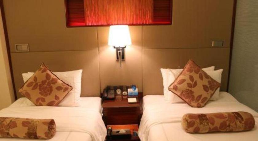 Jinan Silver Plaza Quancheng Hotel 外观 照片